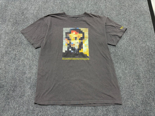 Salvador Dali Gala Contemplating Tee - Grey Size Large