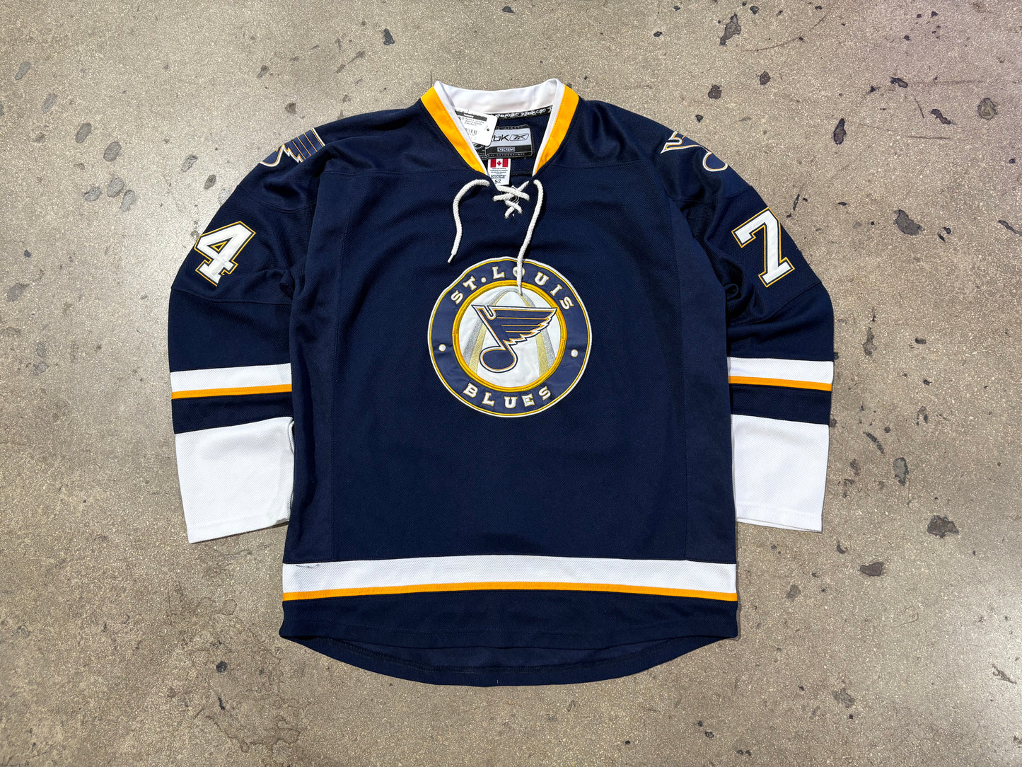 Reebok St. Louis Blue Oshie #74 Authentic Jersey Size 52