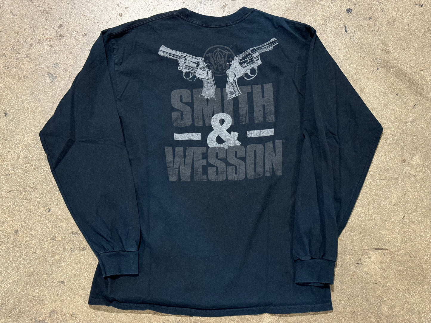 Smith & Wesson Double Pistol Longsleeve Tee - Black Size Large