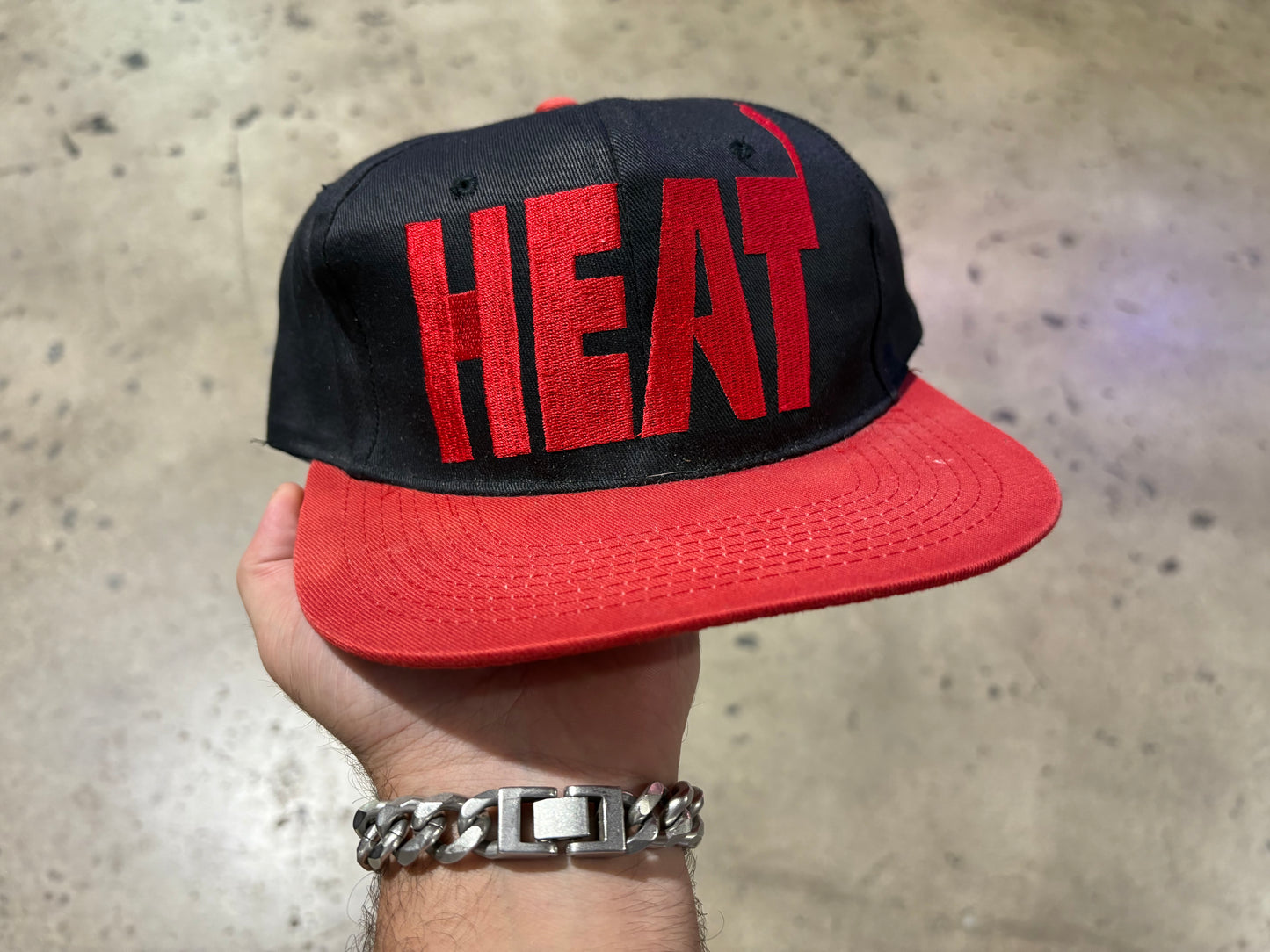 Miami Heat Big Spell Out Snapback - Black / Red