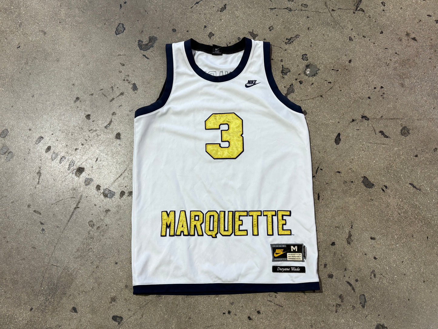 Nike Marquette #3 Dwayne Wade Jersey - White Size Medium