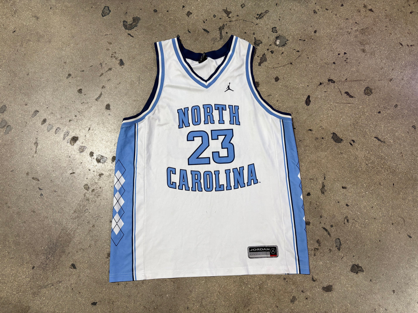 Jordan Brand North Carolina #23 Jersey - White Size XL
