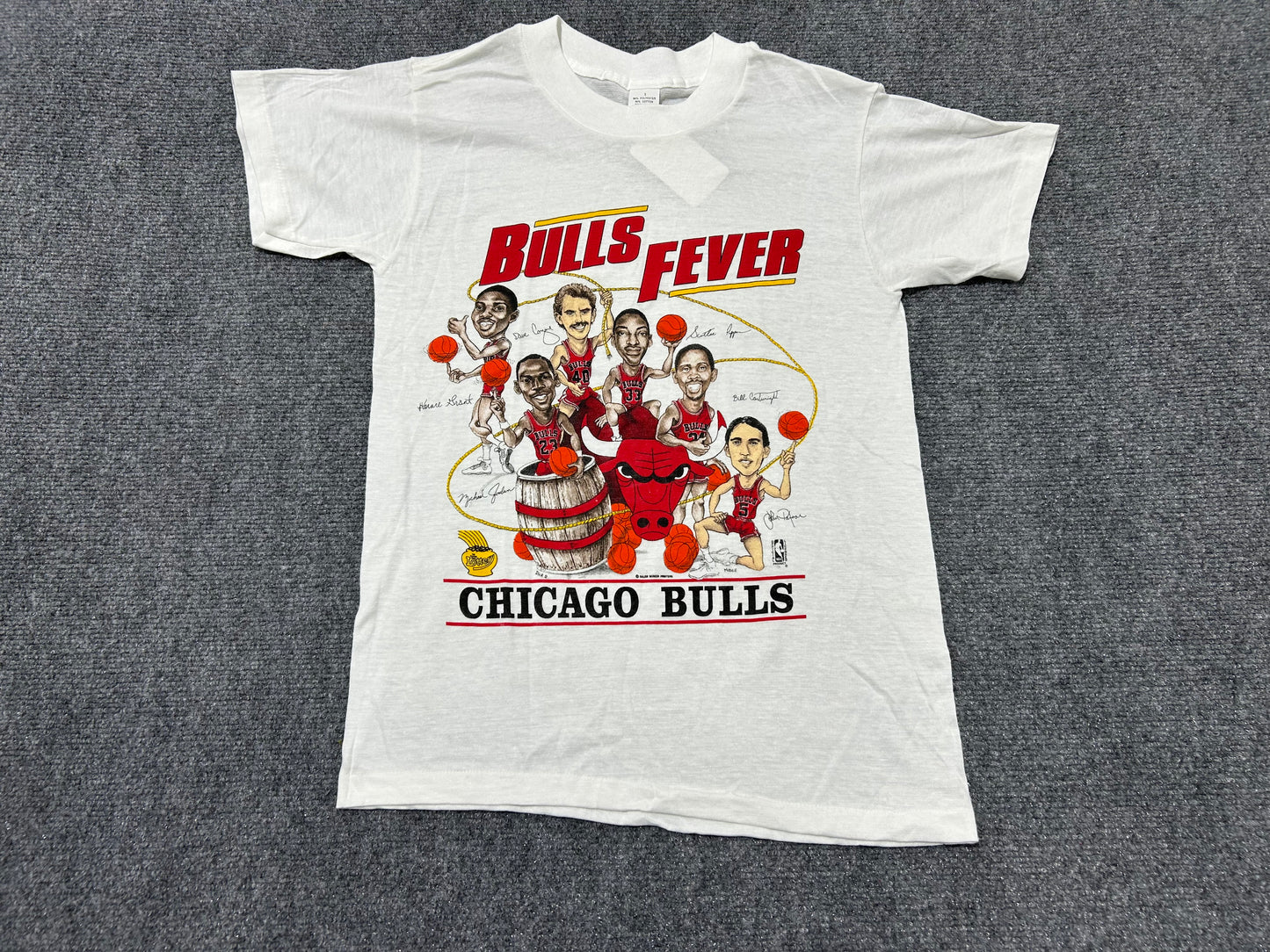 Chicago Bulls Fever Character Tee - White Size Small