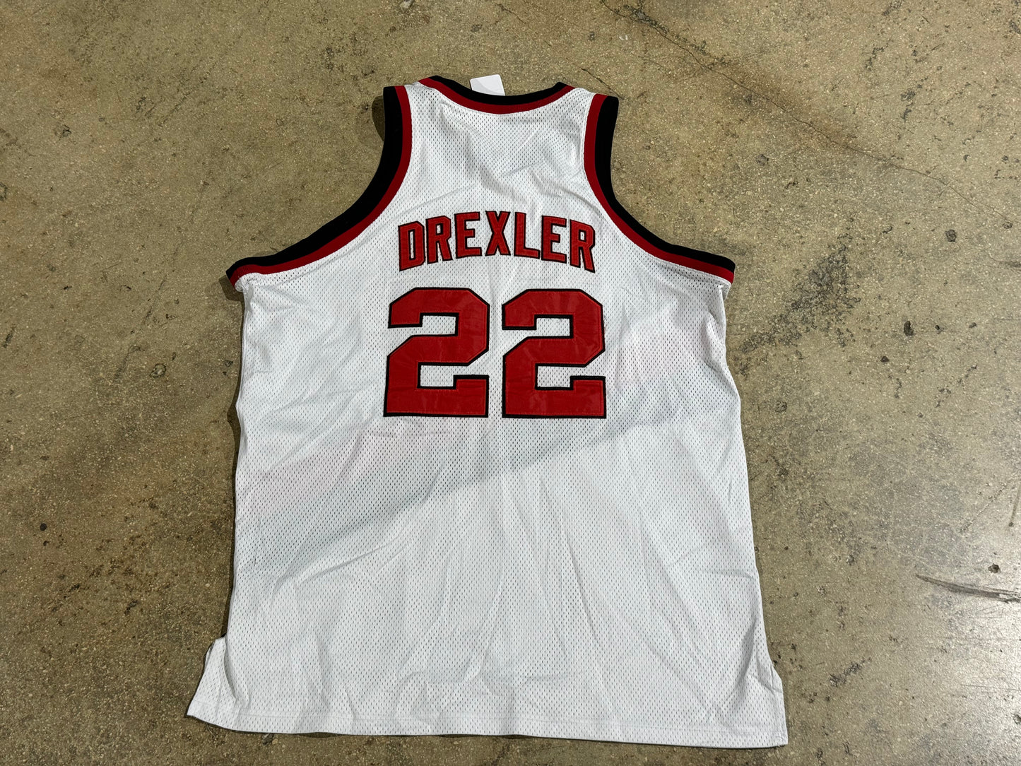 M&N Trailblazers Clyde Drexler Jersey Size 52/XXL