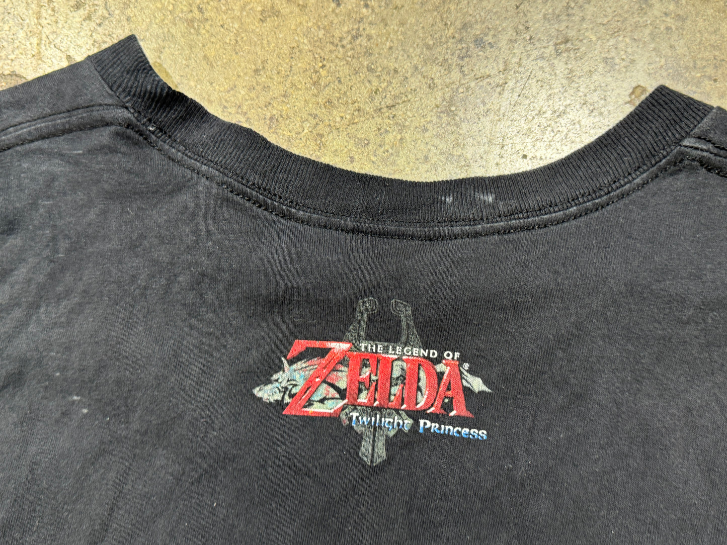 Zelda Twilight Princess Sword & Shield Tee - Black Size XL