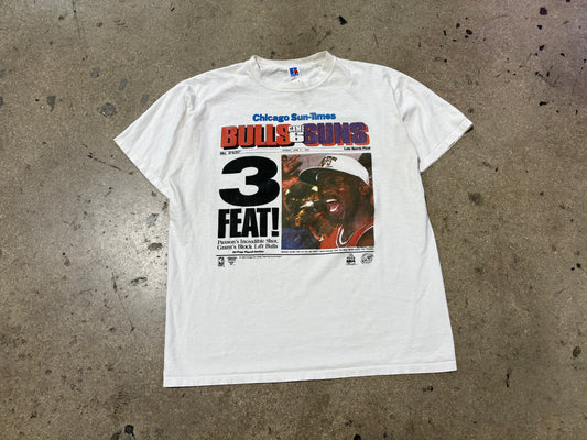 1993 Russell Chicago Bulls 3PEAT! Tee - White Size XL