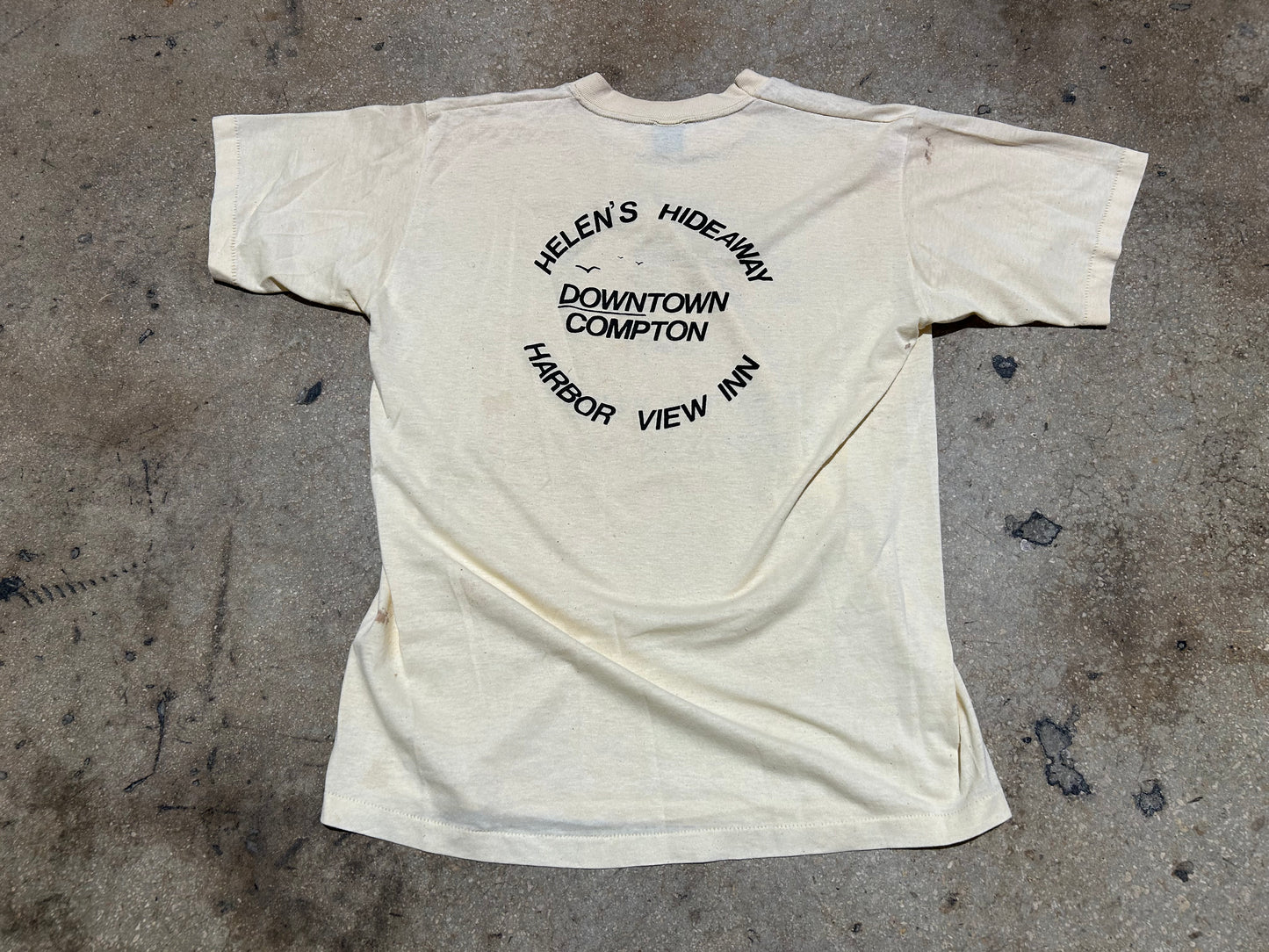 Harbor View Inn Thin Tee - Cream Size Large (con)