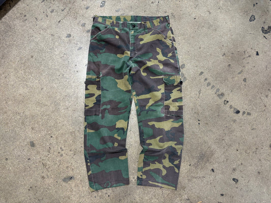 Woodland Camo Cargo Pants - Camo Size Medium