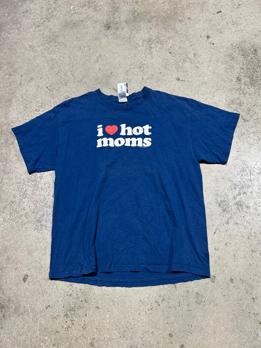 Delta I Love Hot Moms Tee - Navy Size L