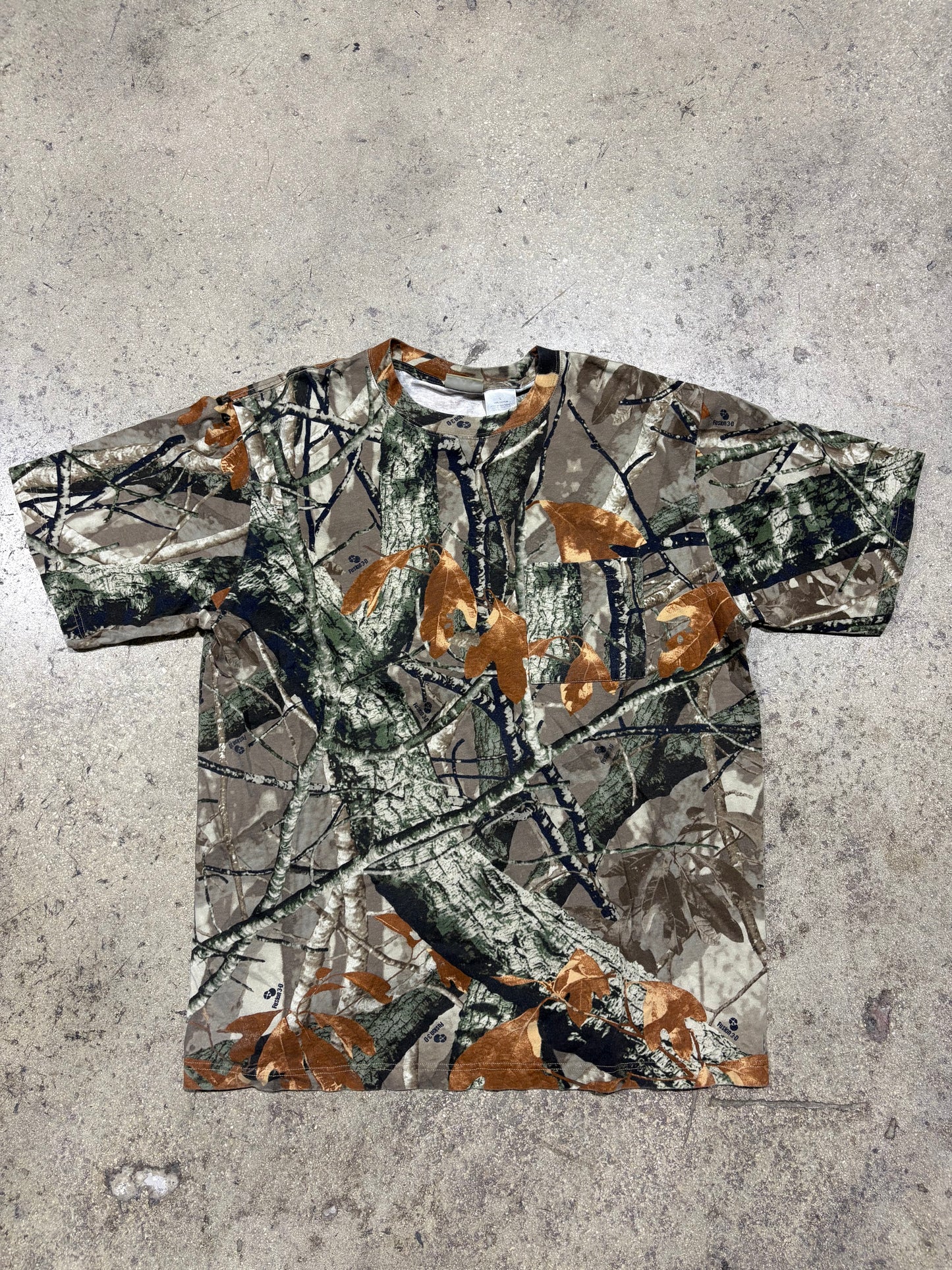 Outfitters Ridge Real Tree Camo Pocket Tee Size Large