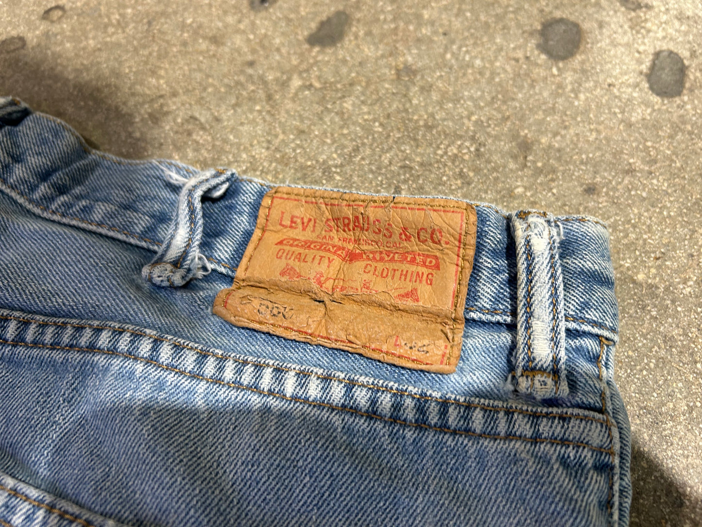 Levis 560 Worn In Jeans - Blue Size 38x32(con)
