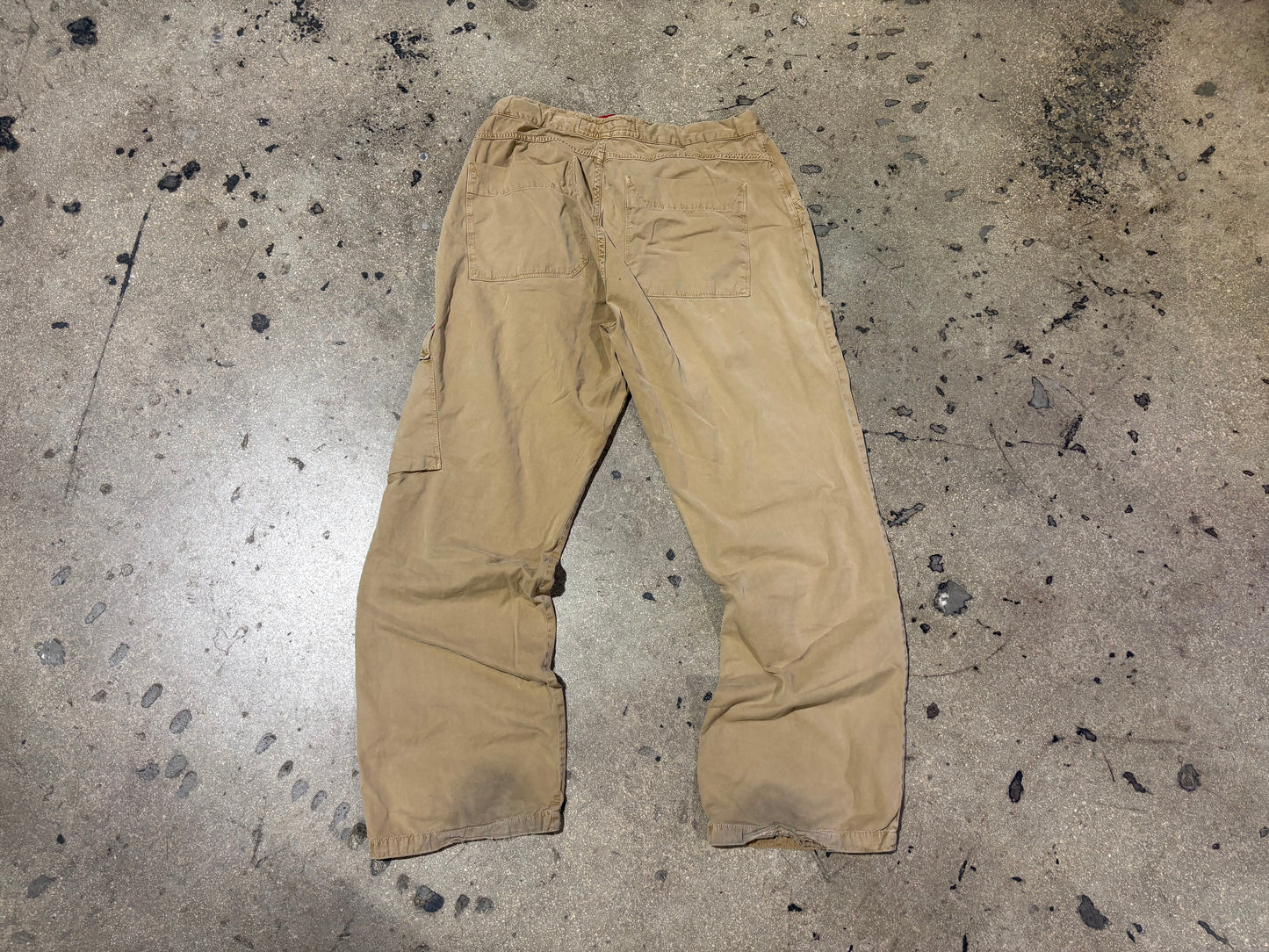 GUESS Cargo Pants - Khaki Size 34x32