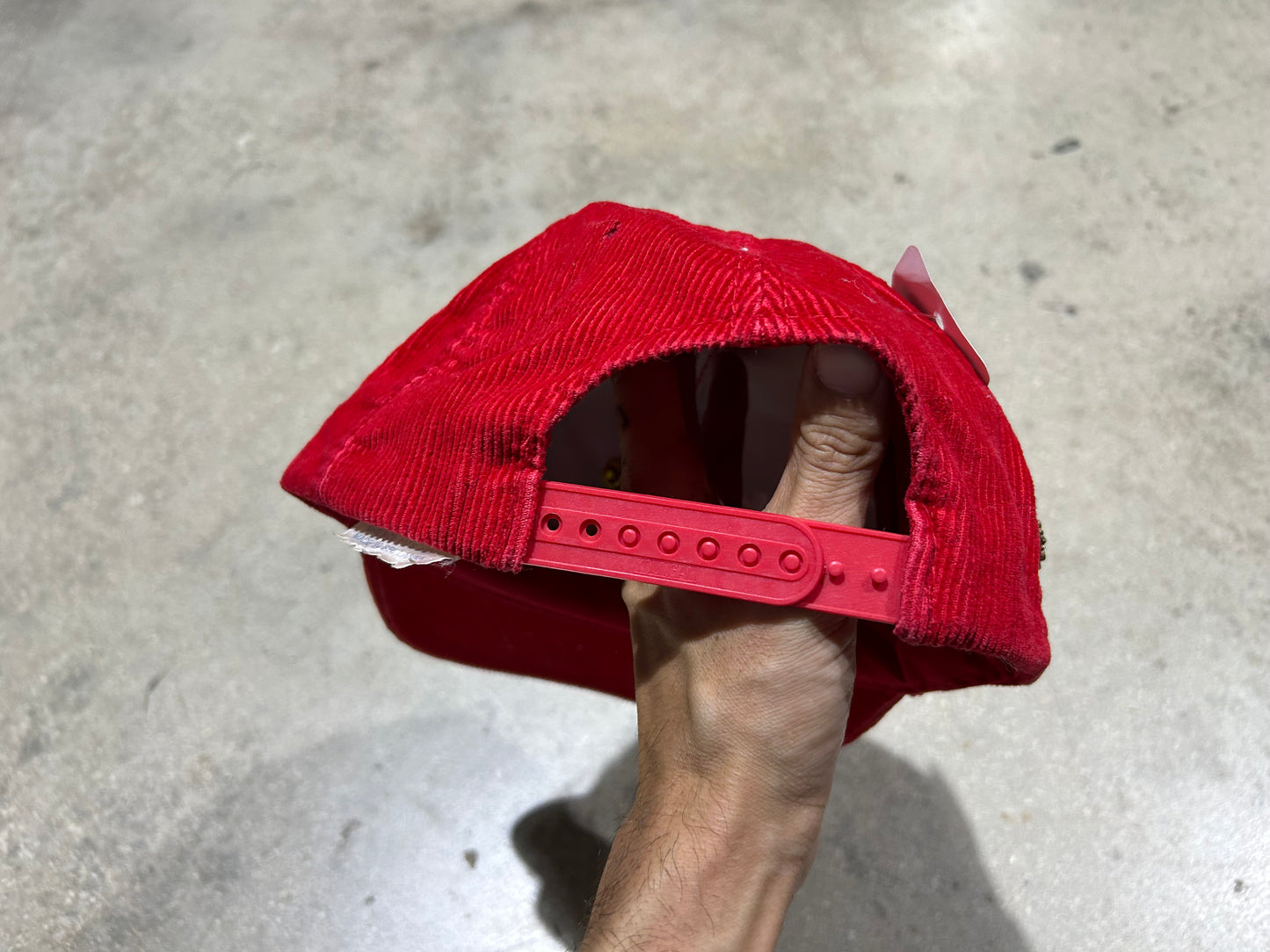 Mobil Delvac Corduroy 9 Pin Hat -  Red(con)