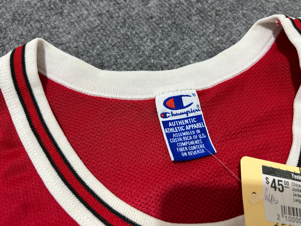 Chicago Bulls Michael Jordan #23 Basketball Jersey - Red Size Large/44