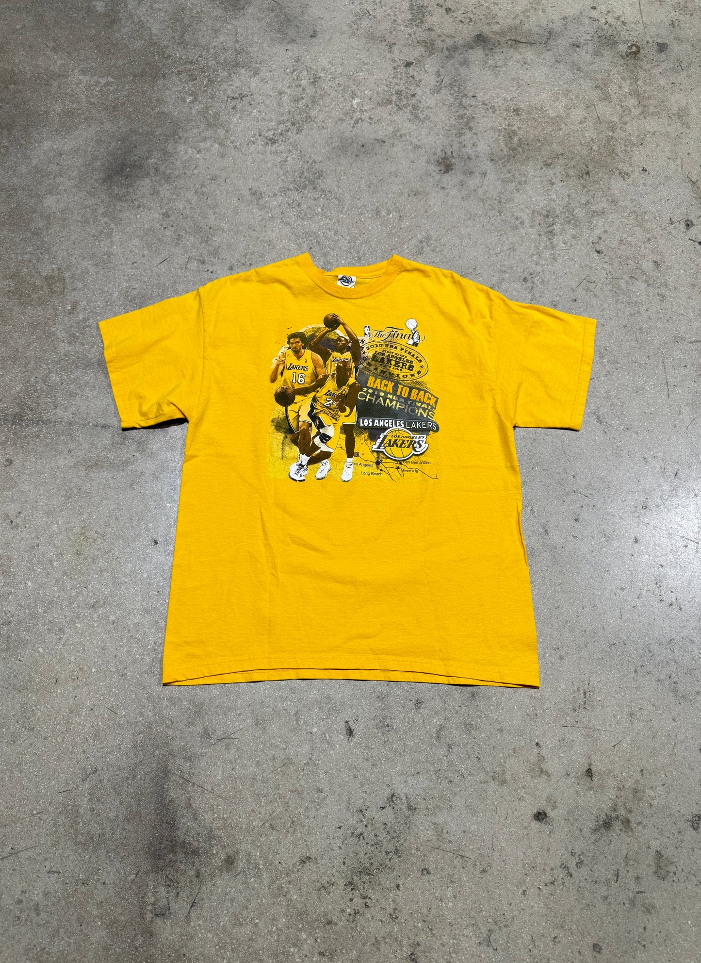 2010 Lakers Back To Back Champs Tee - Gold Size Large