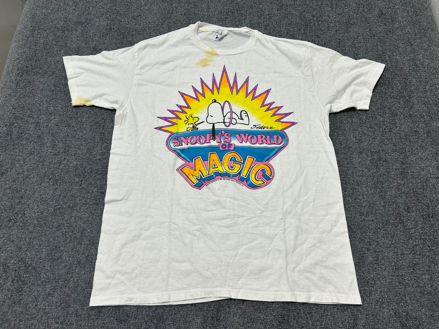 Snoops World Of Magic Tee - White Size XL(con)