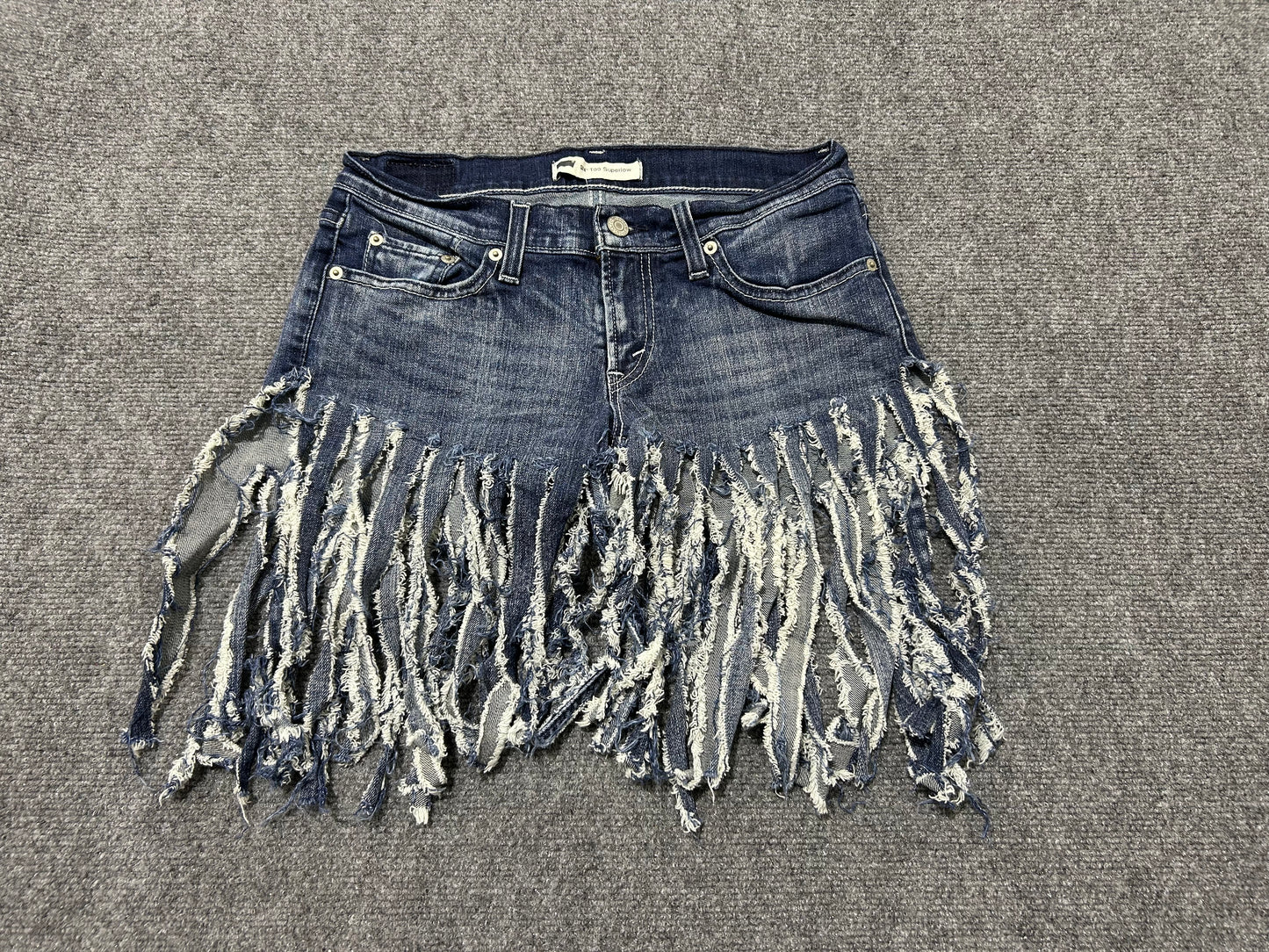 Levis Shredded Tassel Denim Shorts - Blue Size 28