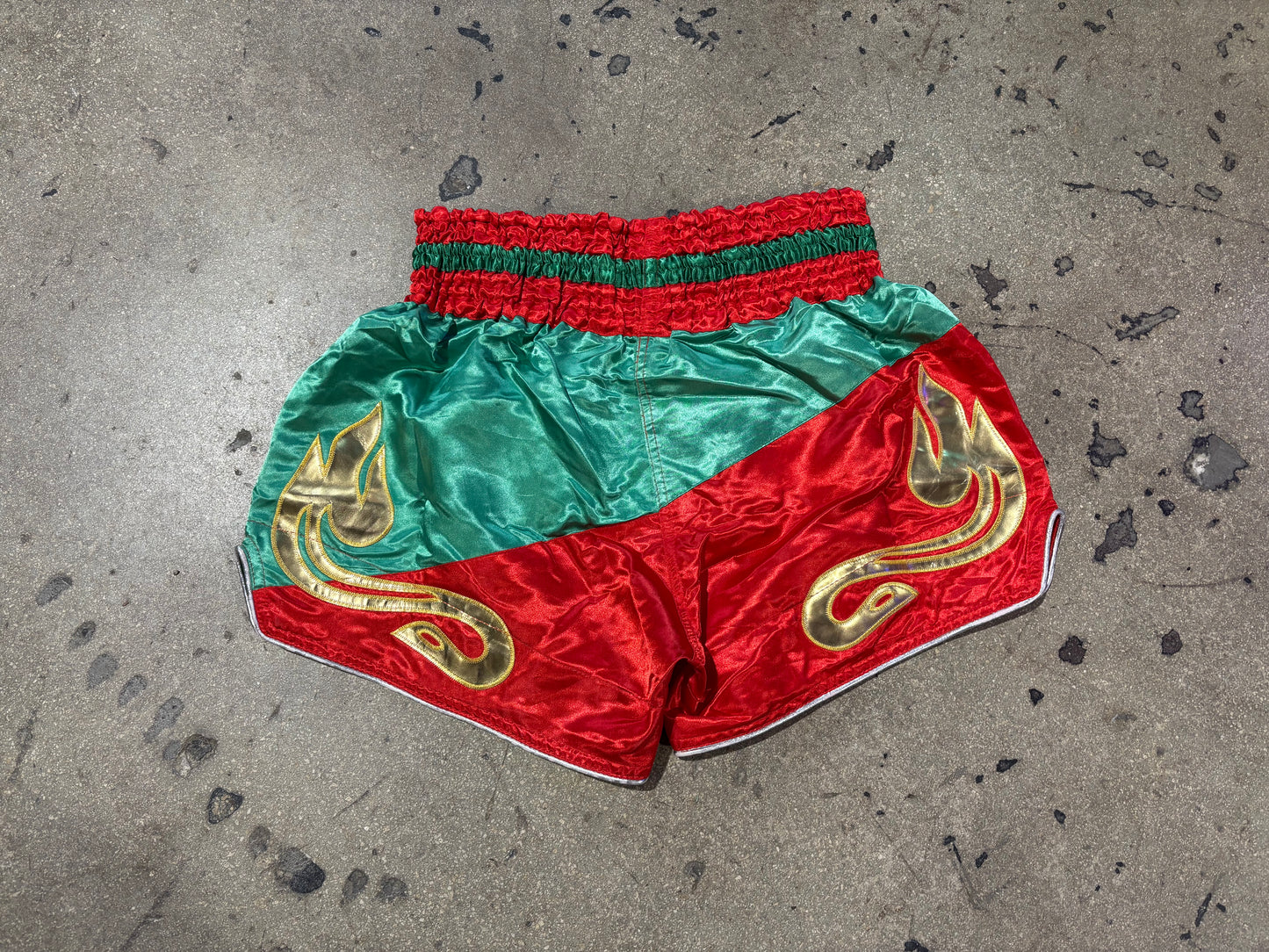 Muy Thai Boxing Shorts - Green / Red Size XL