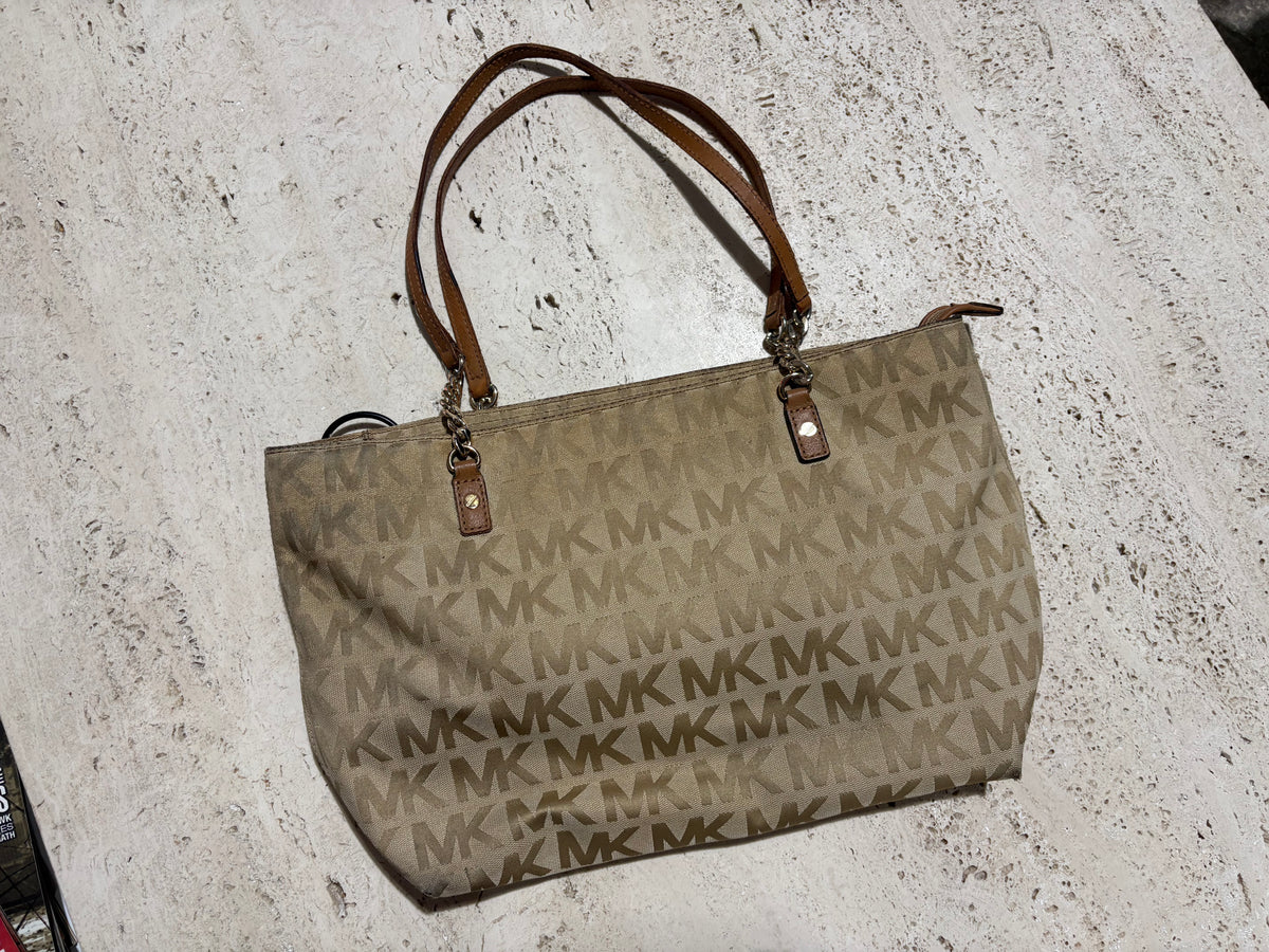 Michale Kors Monogram Bag - Beige