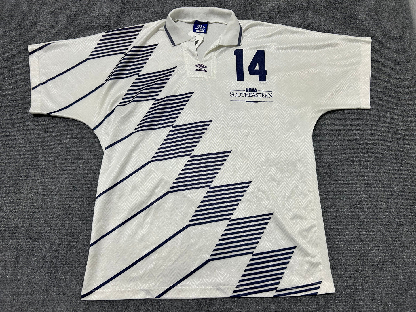 Nova South Eastern #14 Soccer Jersey - White/Navy Size Large