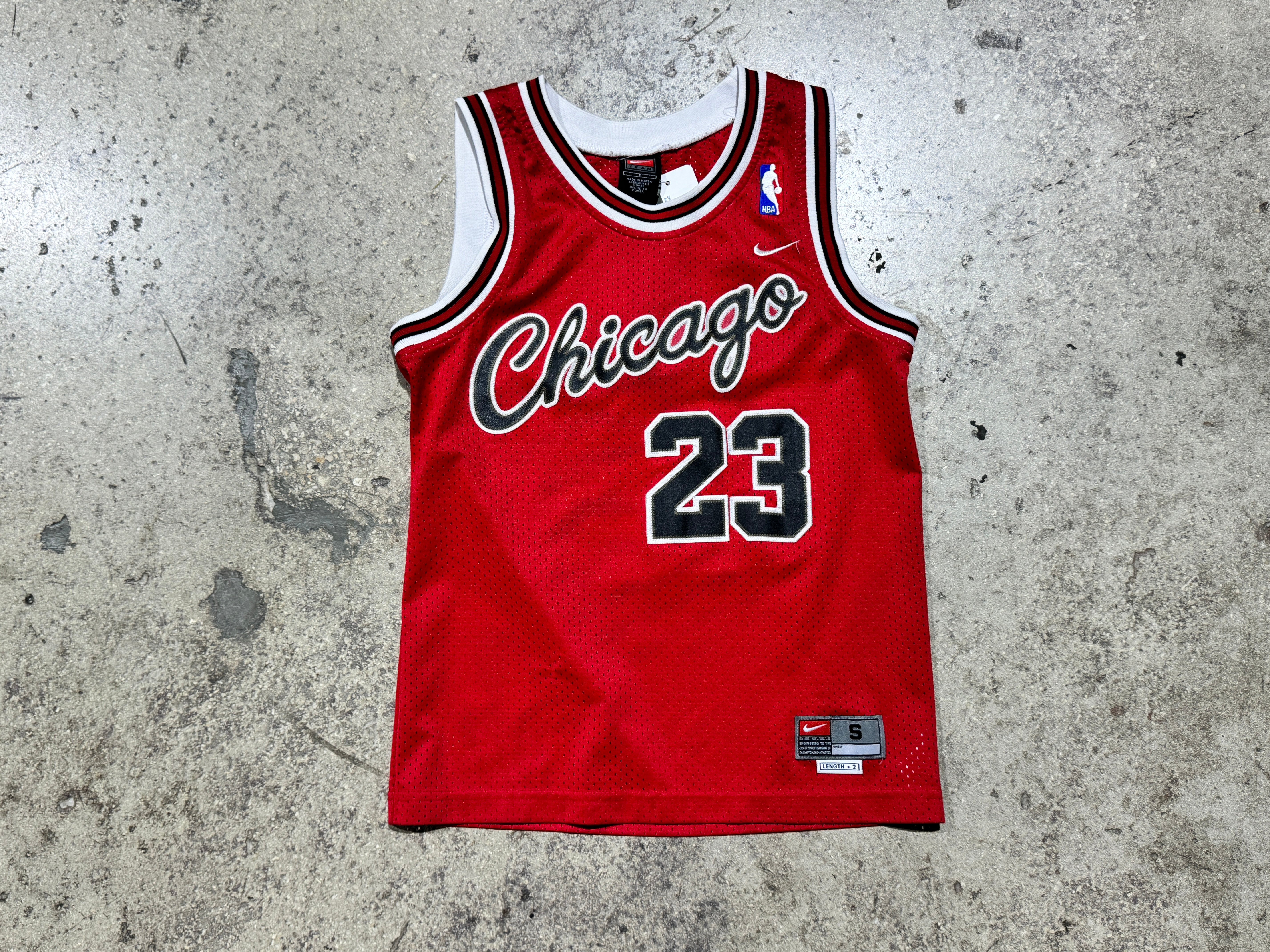 23 Jordan Bulls Cursive Jersey Red Size Small Yesterday Miami