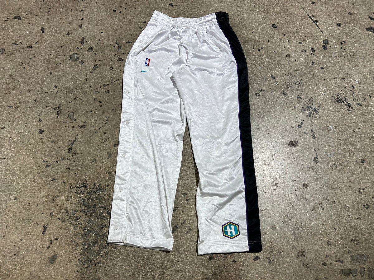 Charlotte Hornets Tear Away Nike sweatpants - White/Black size XL