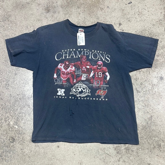 Distressed 2002 Tampa Bay Buccaneers Super Bowl Champs Tee - Faded Black Size XL