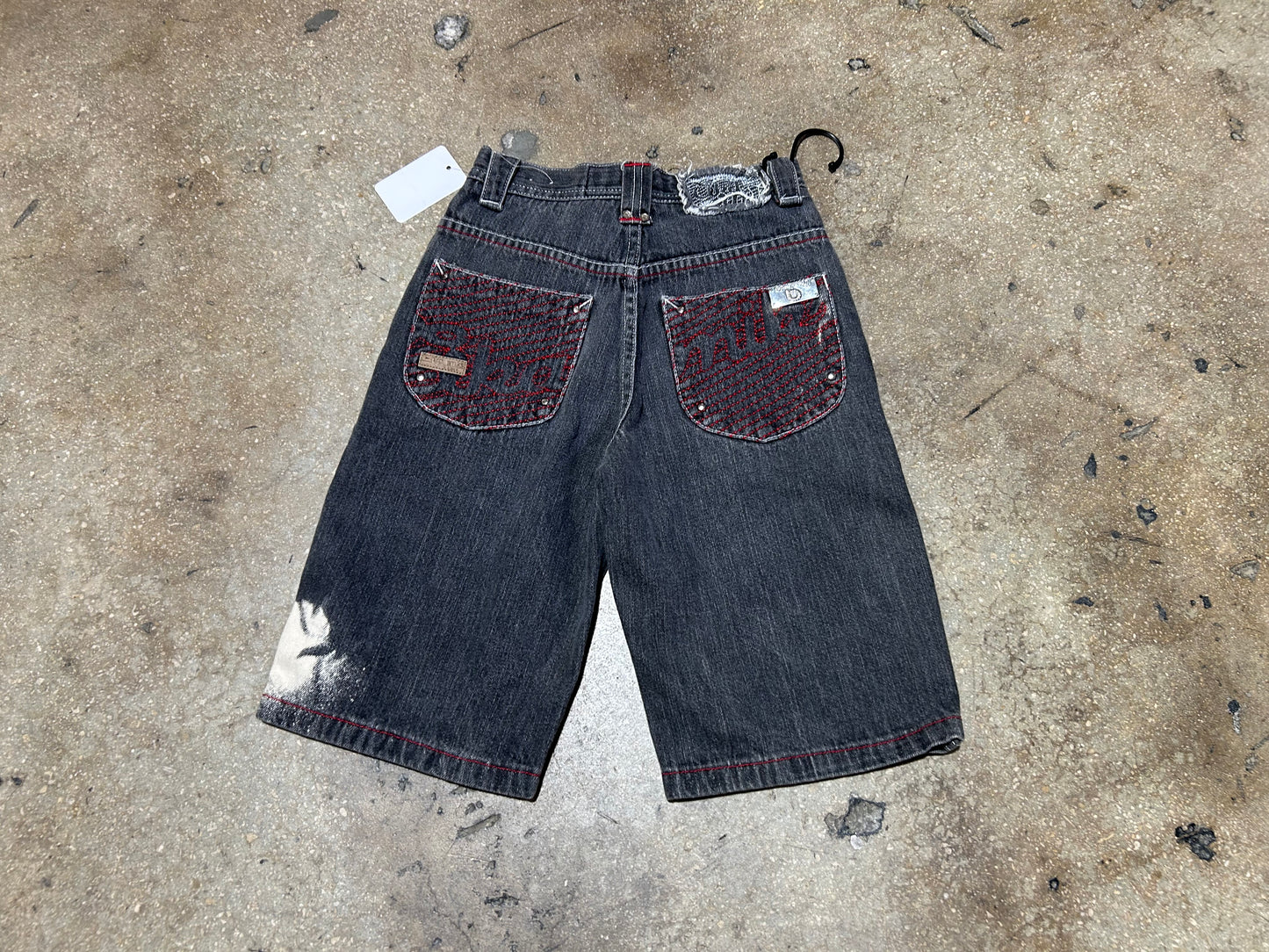 WMNS Akademkis Jorts - Gary/Red Size 8
