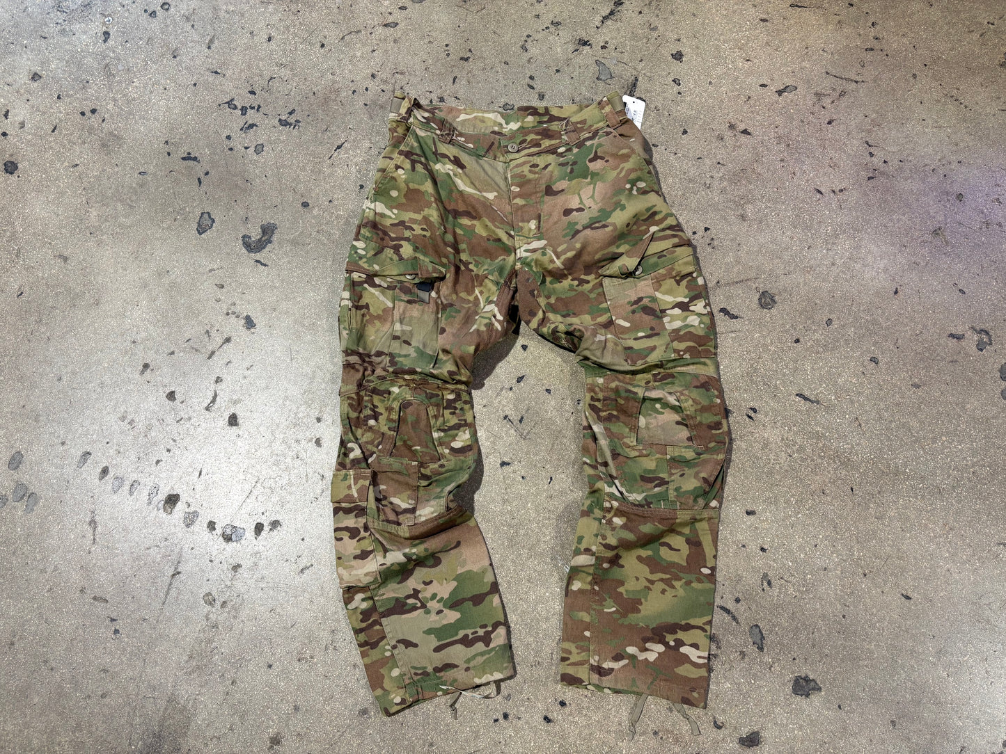 Military Camo Cargo Pants - Green Size Medium