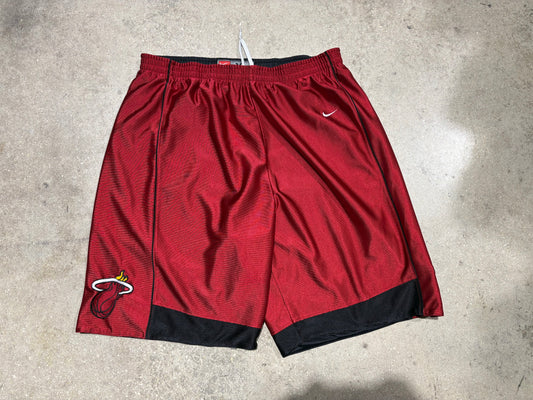 Nike Miami Heat Shorts - Red Size XL