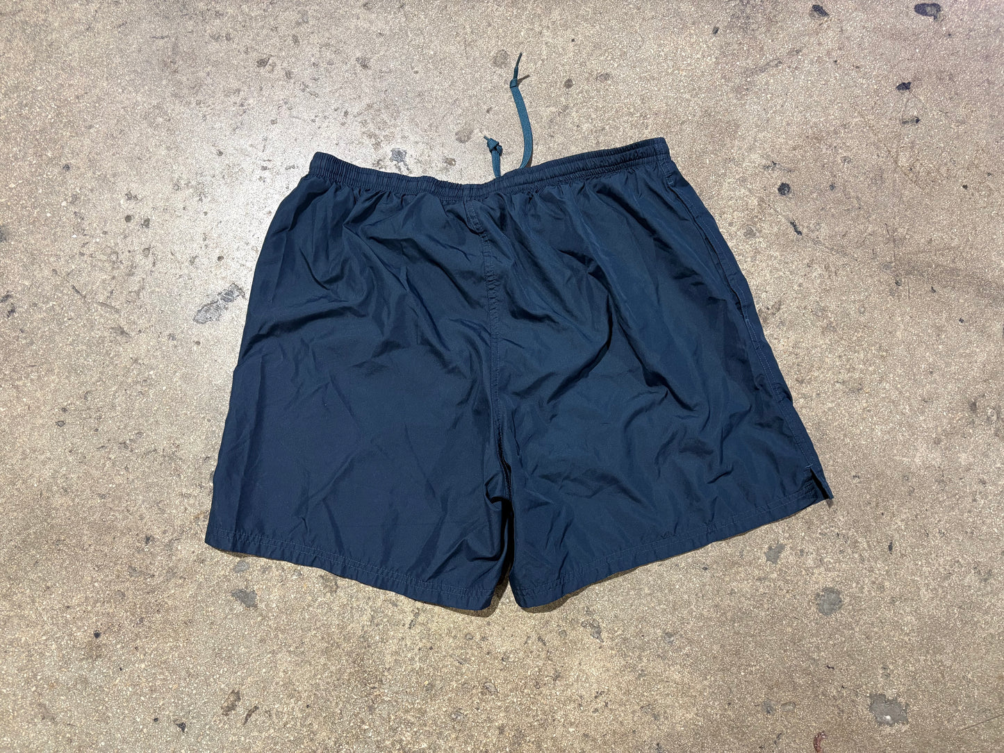 Nike ACG Shorts - Navy Size Large