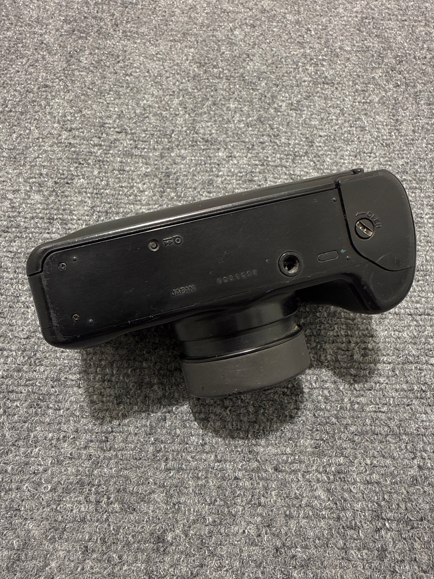 Canon Autoboy Zoom Date Film Camera