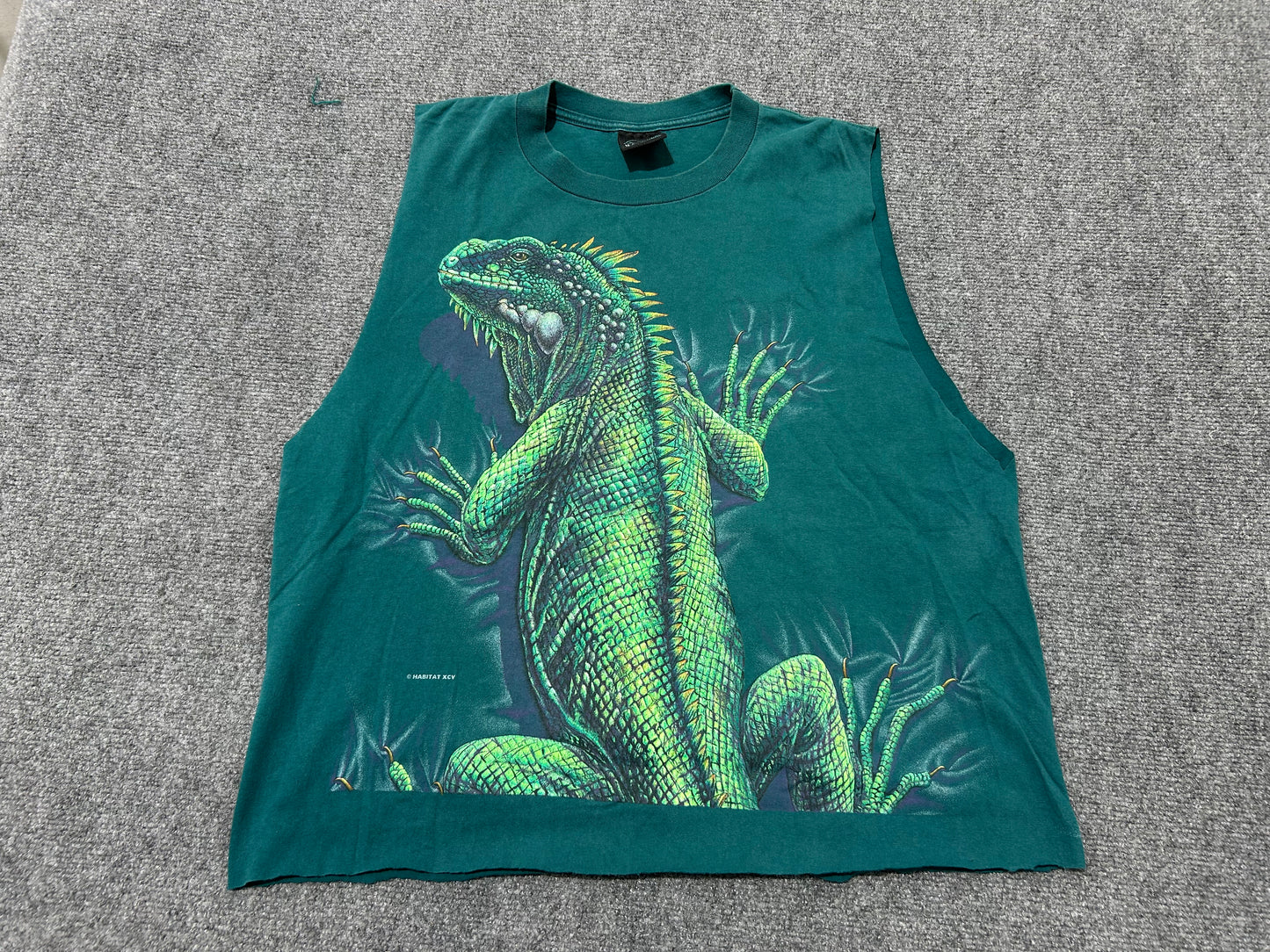 Big Iguana Cut Off Shirt - Green Size XL