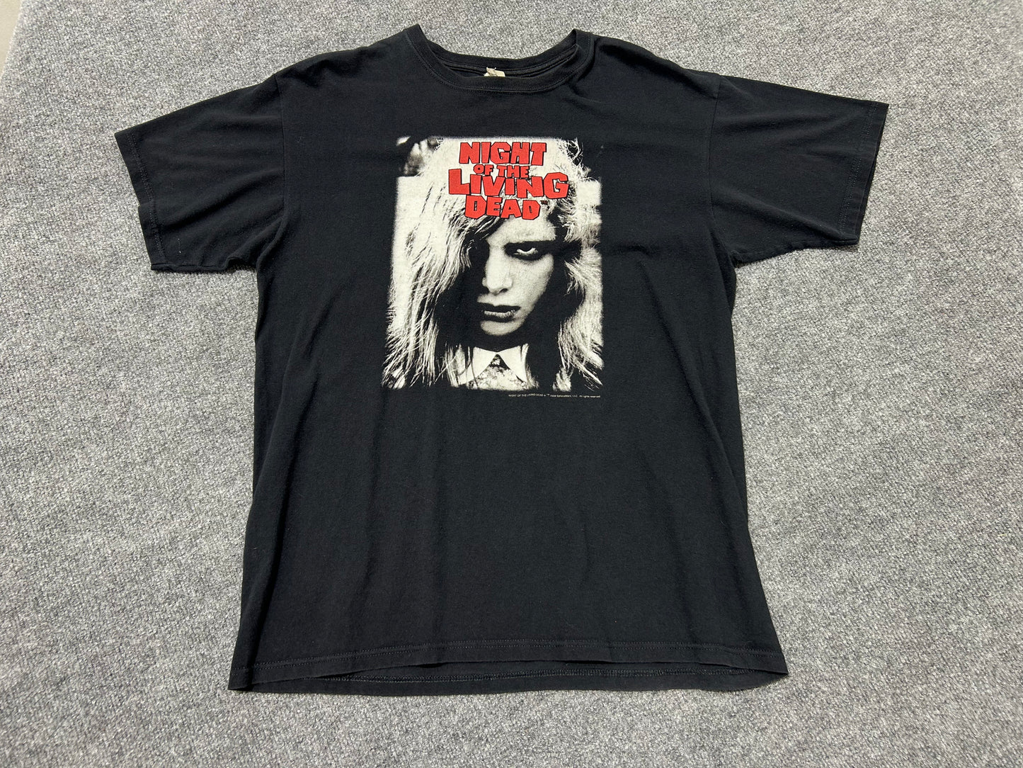 2009 Night of the Living Dead Female Zombie Tee - Black Size Large (22 x 28.5)