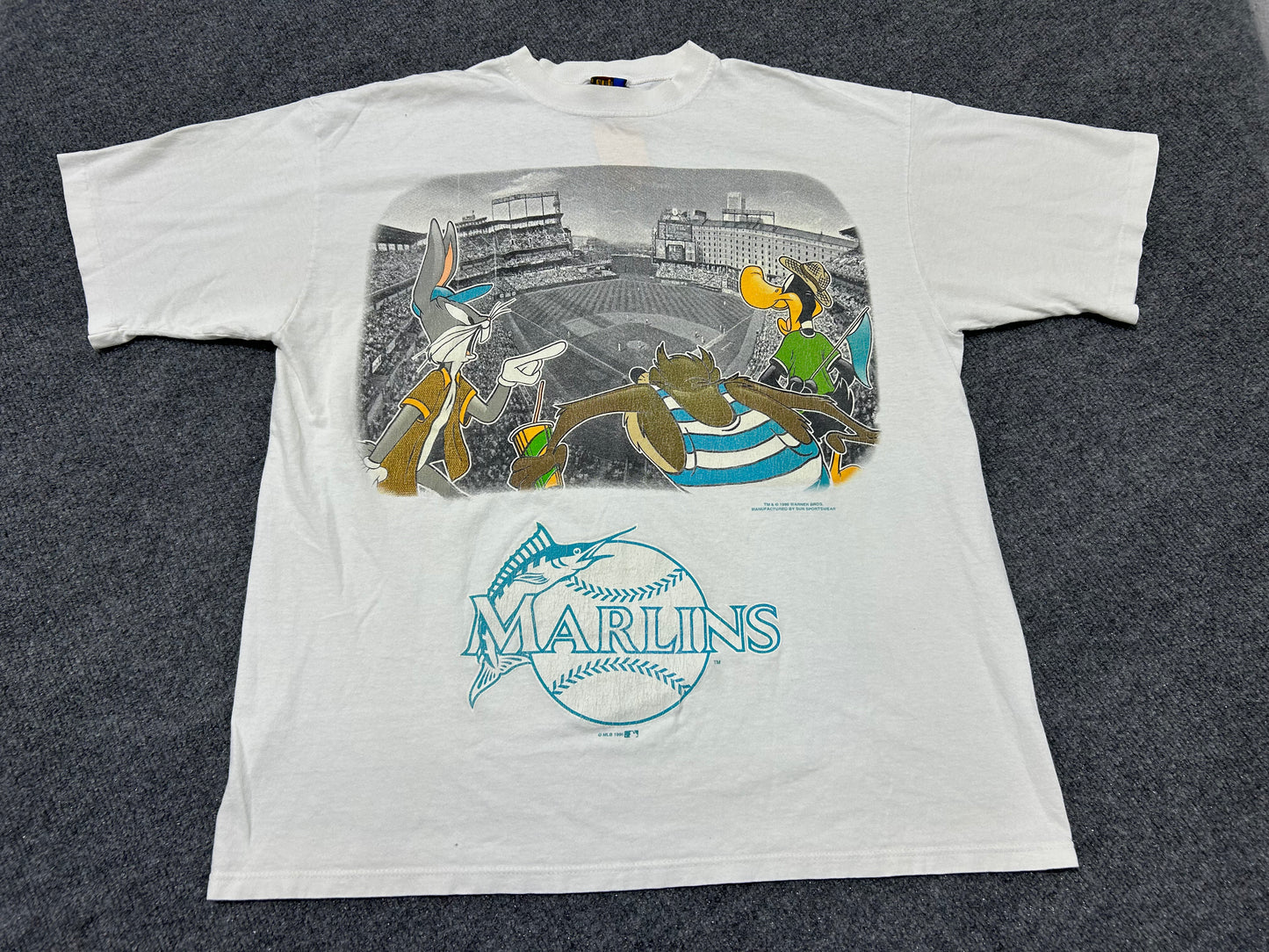 1996 Florida Marlins Looney Tunes Stadium Tee - White size XL