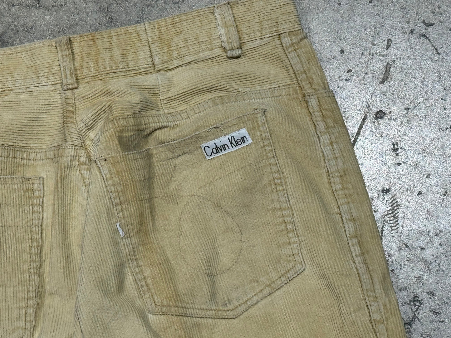 Bootleg Calvin Klein Corduroy Pants - Light Yellow Size 30x30