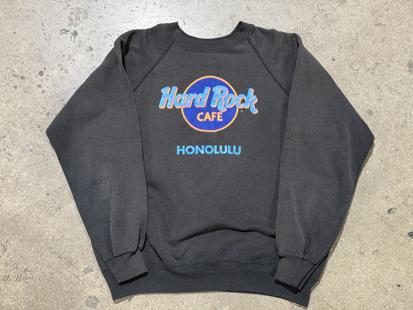 Hard Rock Cafe Honolulu Crewneck - Faded Black Size XL