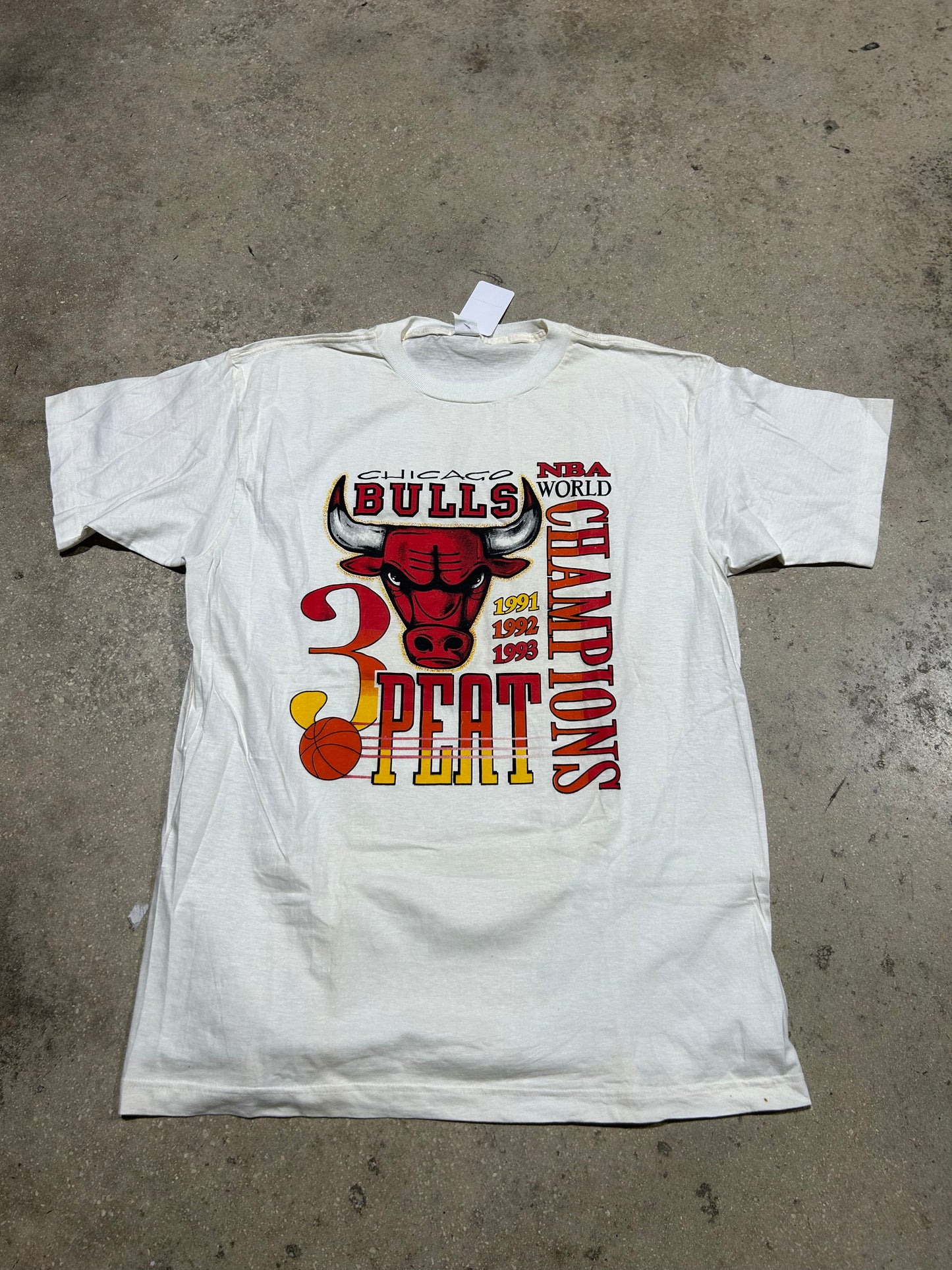 Chicago Bulls 3 Peat Tee - White Size Large